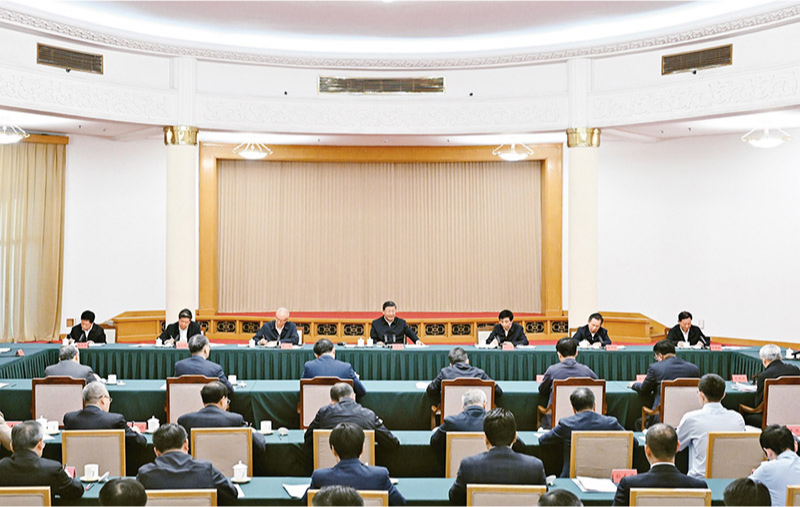 　2024年5月23日下午，中共中央總書記、國家主席、中央軍委主席習(xí)近平在山東省濟(jì)南市主持召開企業(yè)和專家座談會并發(fā)表重要講話。 新華社記者 謝環(huán)馳/攝